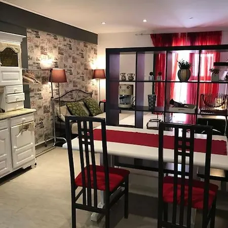 Cozy In The Heart Of Old Town Rab شقة راب