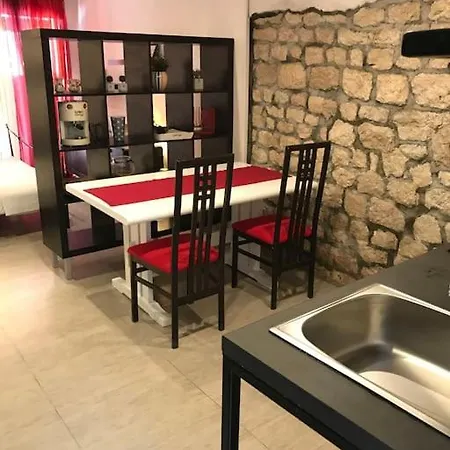 Appartamento Cozy In The Heart Of Old Town Rab *