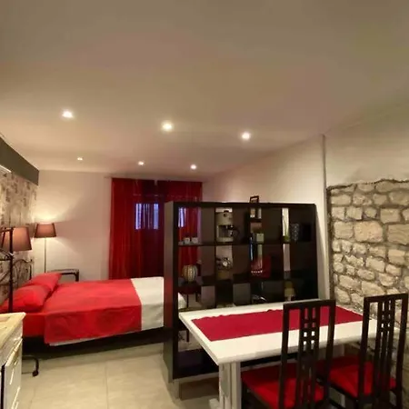 Apartment Cozy In The Heart Of Old Town Rab *